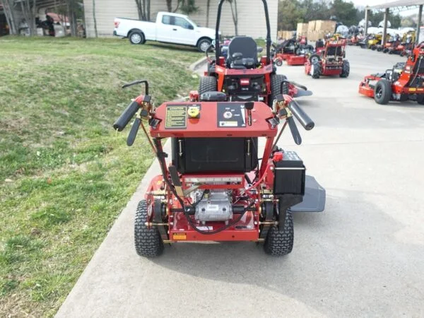 Bradley 36BDE-BS17 36″ Belt Drive E-Clutch Walk Behind Mower 17.5HP Briggs - Image 2
