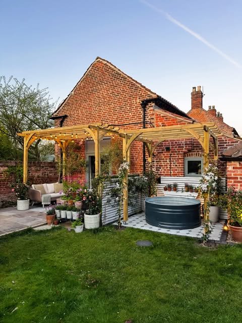 Ultima 3.6 x 3.6m Garden Pergola - Image 2