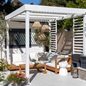 Outdoor Dining Pergola