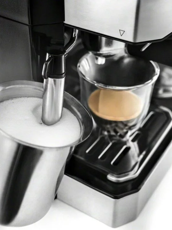 De’Longhi COM530M – Digital All-in-One Combination Coffee and Espresso Machine – Black and Stainless Steel - Image 3