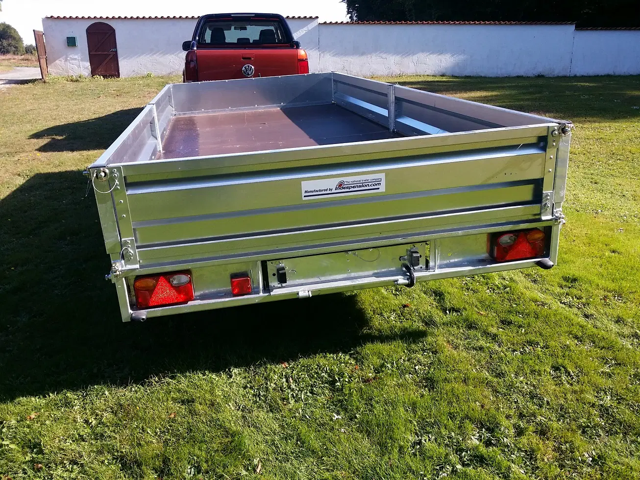 Braked 16' x 6'6" Triple Axle Flatbed Trailer - Image 2